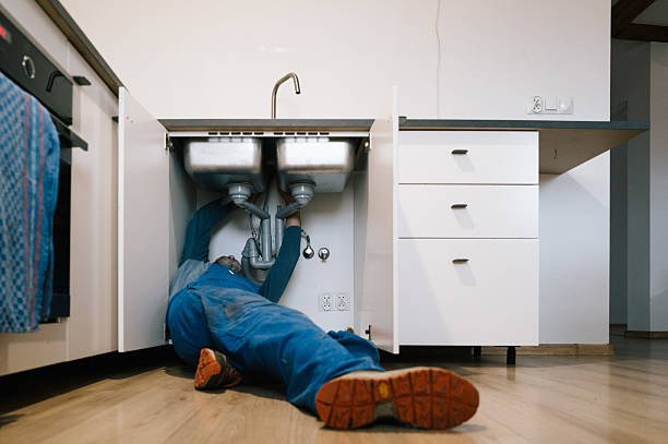 Professional Leak Detection technician working in Honey Grove, TX